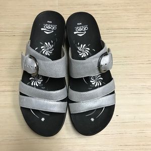 Abeo Sandals